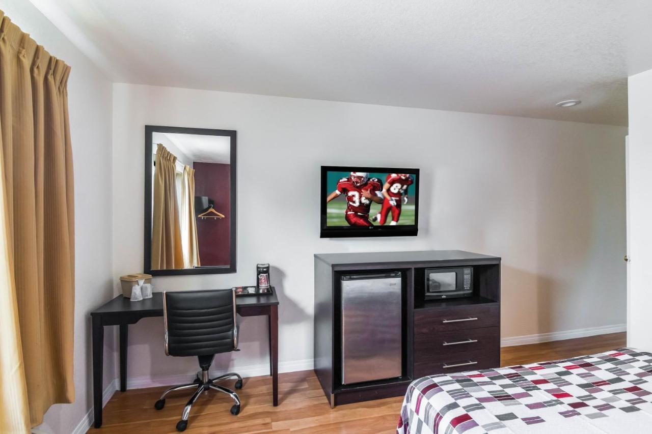 Red Roof Inn Palmdale - Lancaster מראה חיצוני תמונה