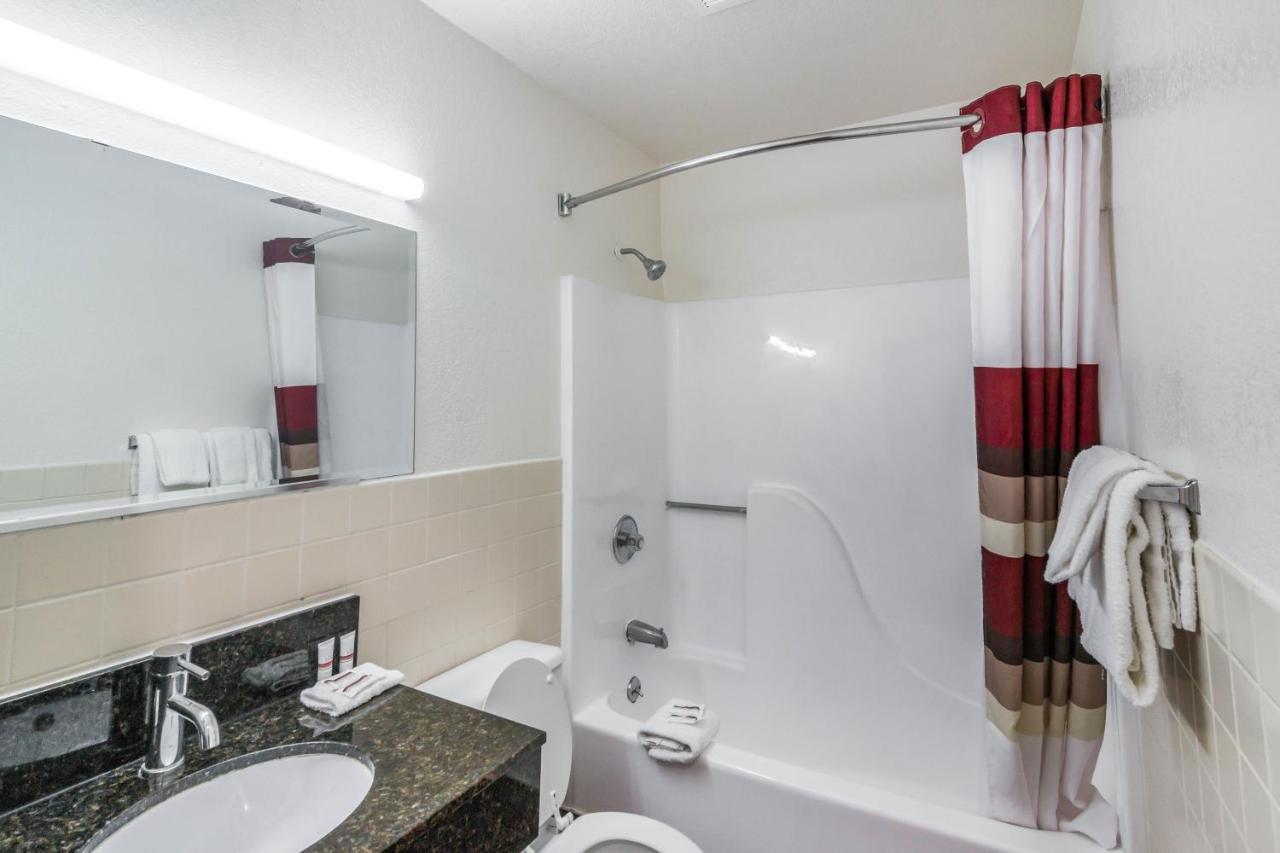 Red Roof Inn Palmdale - Lancaster מראה חיצוני תמונה