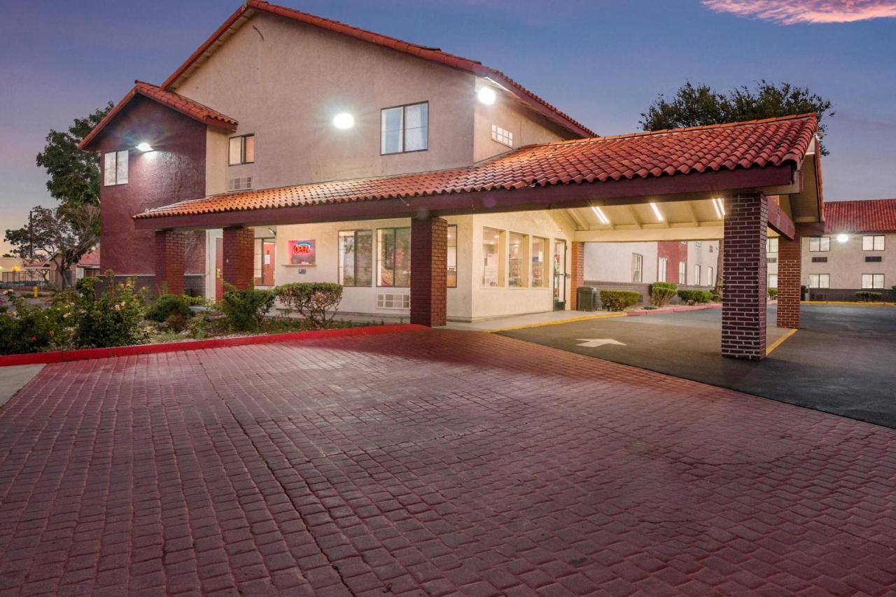 Red Roof Inn Palmdale - Lancaster מראה חיצוני תמונה
