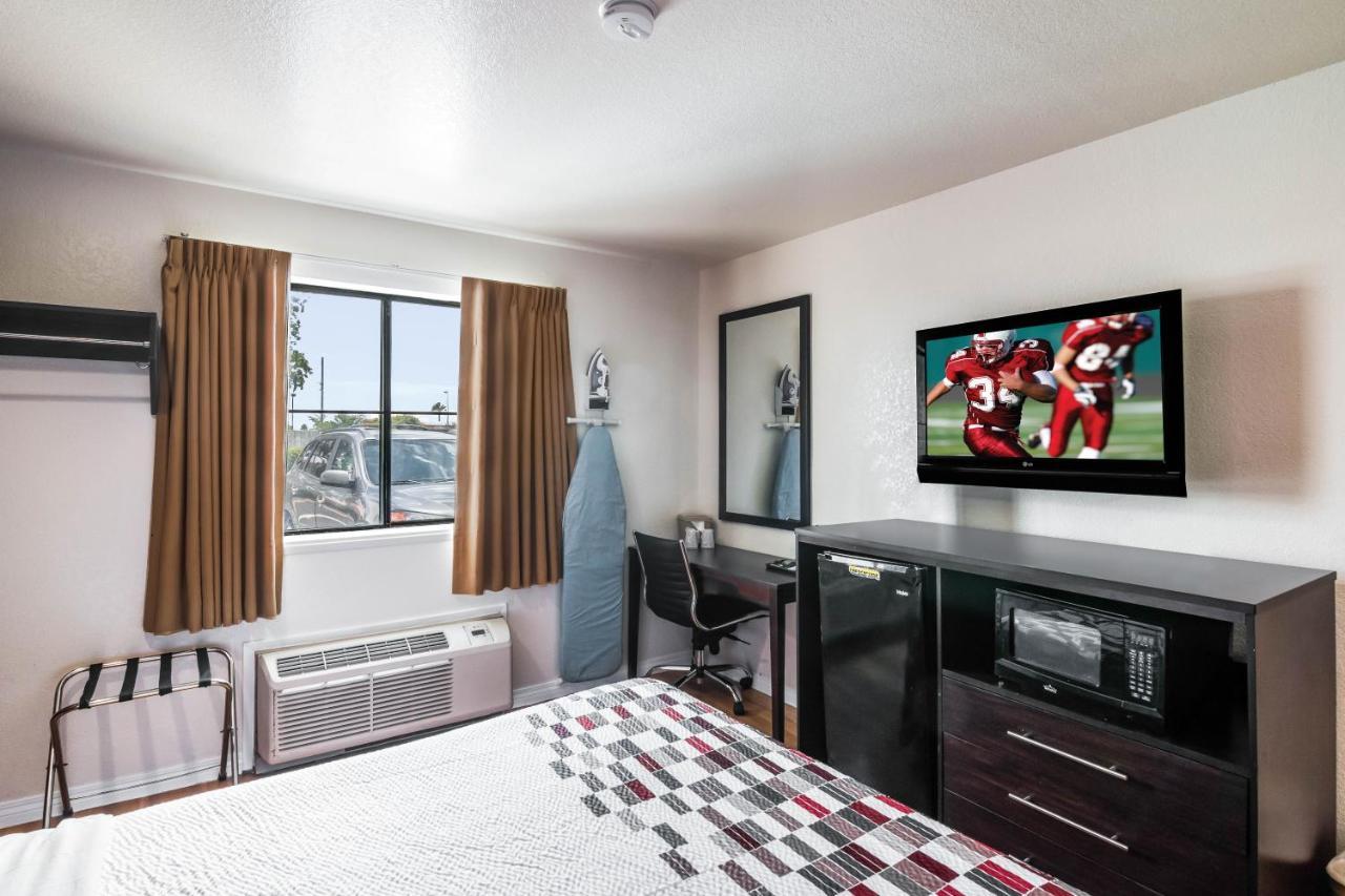 Red Roof Inn Palmdale - Lancaster מראה חיצוני תמונה