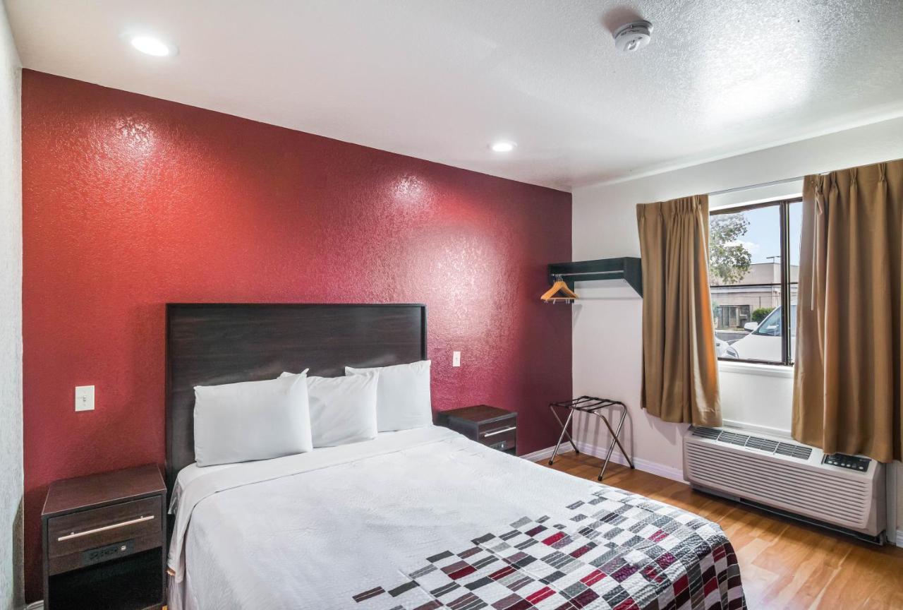 Red Roof Inn Palmdale - Lancaster מראה חיצוני תמונה